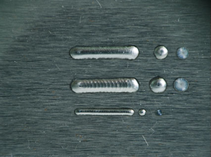 <a href='http://m.jxpjsy.com/product/3.htm' class='text_a'>模具激光焊機</a>修復鏡面模具效果